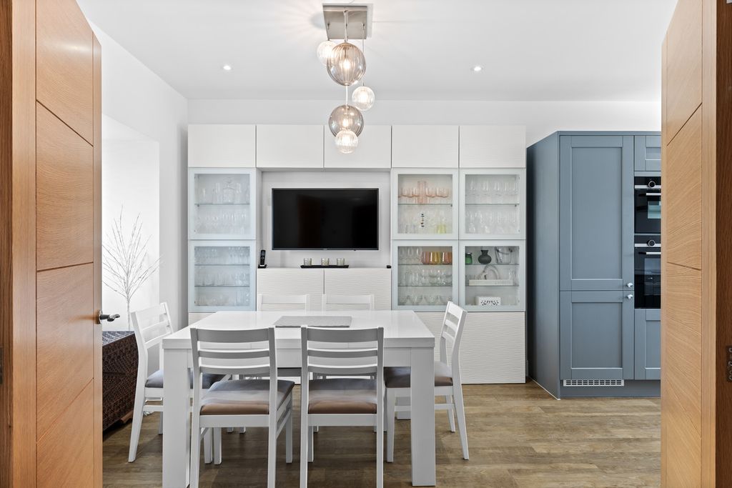 Additional image 10 of 4 bed detached house for salePorkele Place, Caterham CR3