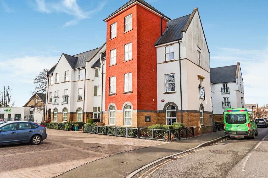 Additional image 16 of 2 bed flat for saleColdstream Road, Caterham CR3