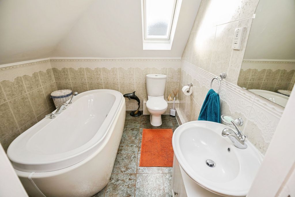 Additional image 17 of 3 bed flat for saleHoole Road, Chester, Cheshire CH2