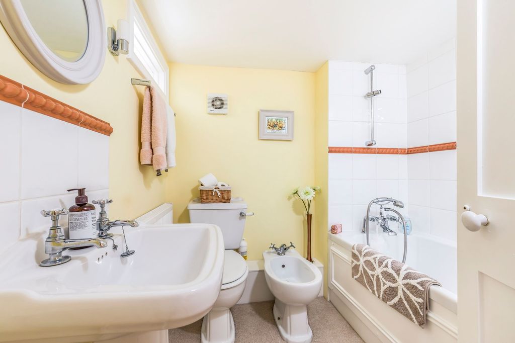 Additional image 8 of 4 bed semi-detached house for saleSt. Johns Street, Chichester PO19