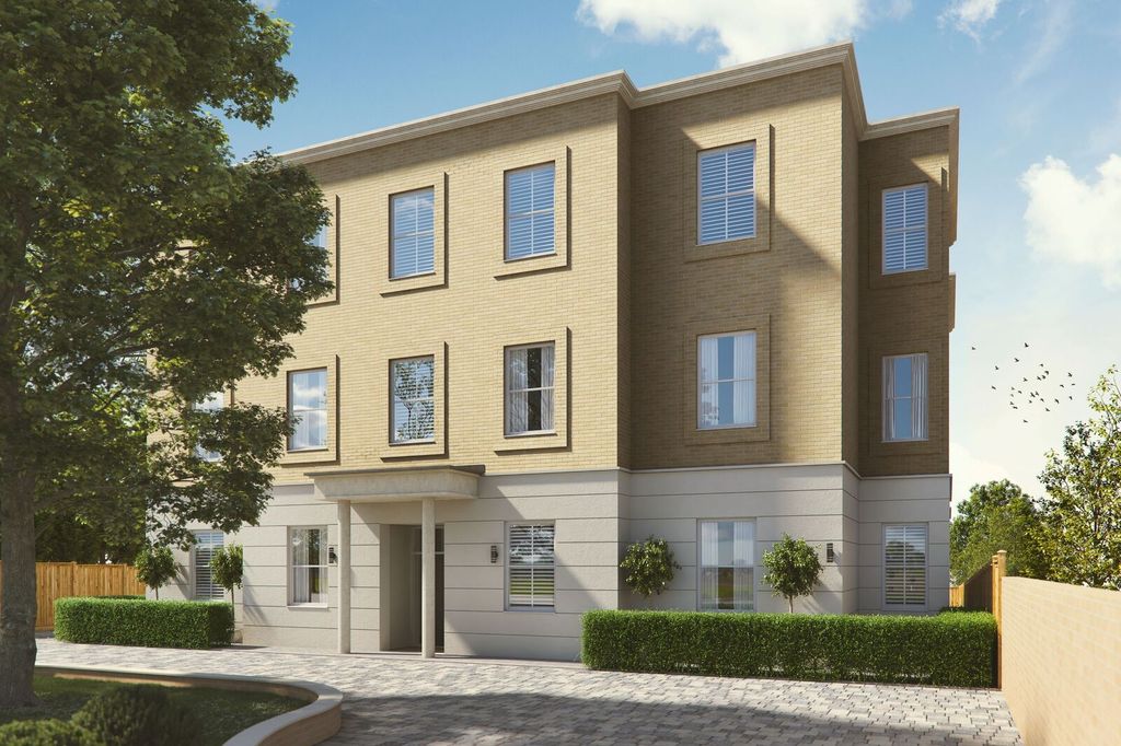 Additional image 7 of 3 bed flat for saleThe Oaks, Chigwell IG7