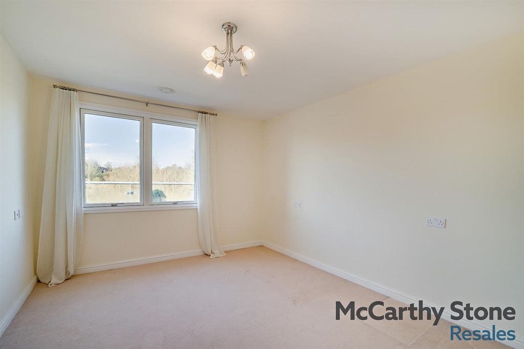 Additional image 8 of 2 bed flat for saleBowles Court, Westmead Lane, Chippenham, Wiltshire SN15
