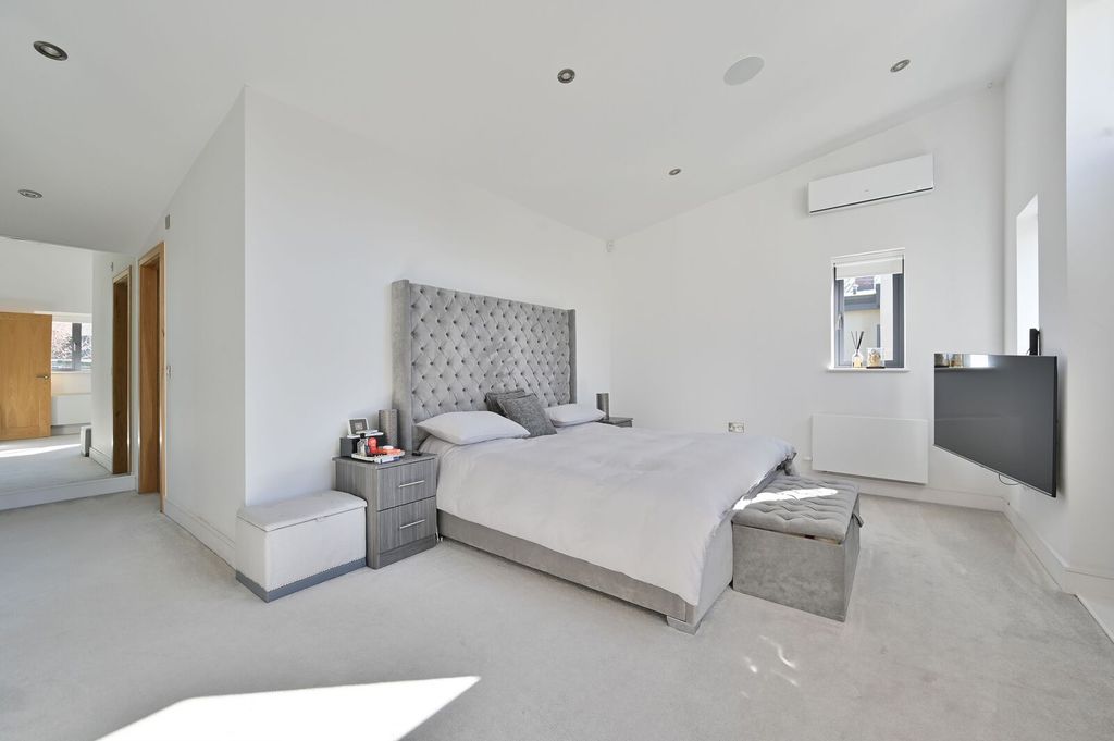 Additional image 31 of 5 bed detached house for saleThe Harlequins, Sandy Lane, Bushey WD23