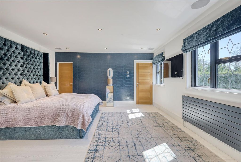 Additional image 21 of 4 bed detached house for saleCourtland Drive, Chigwell IG7