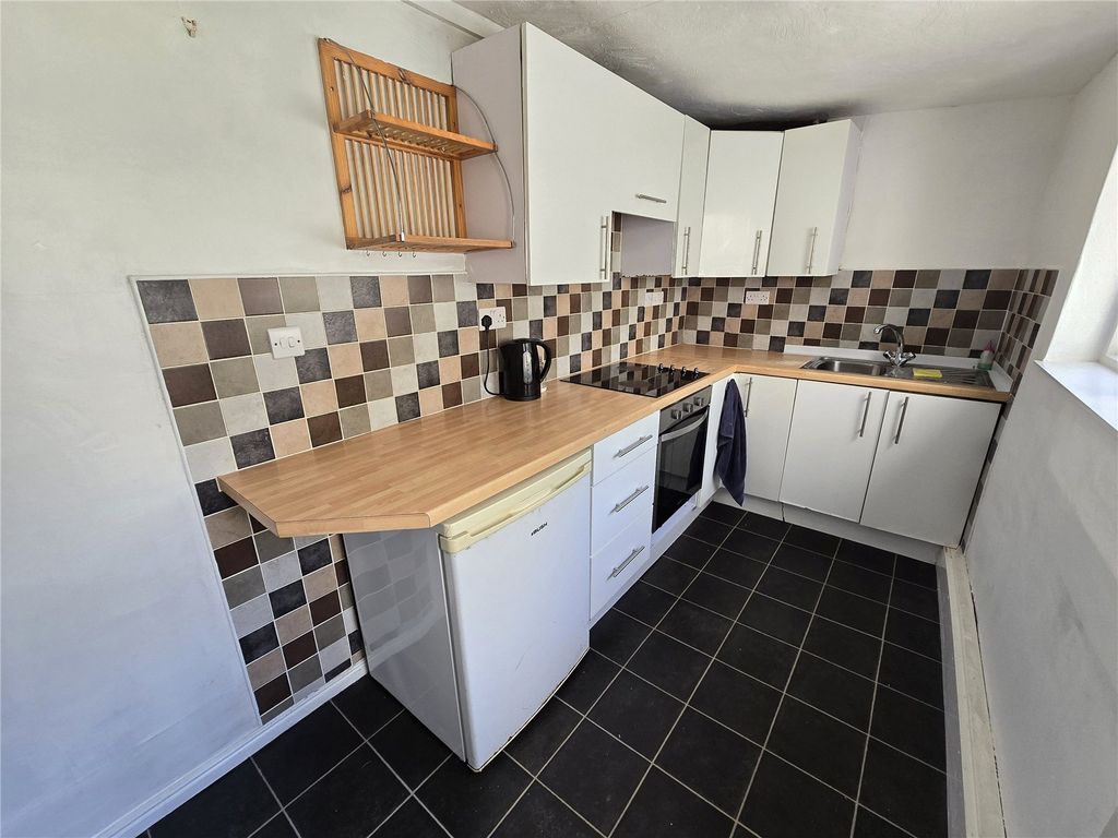 3 bed terraced house for salePool Lane, Caernarfon, Gwynedd LL55 photo 5