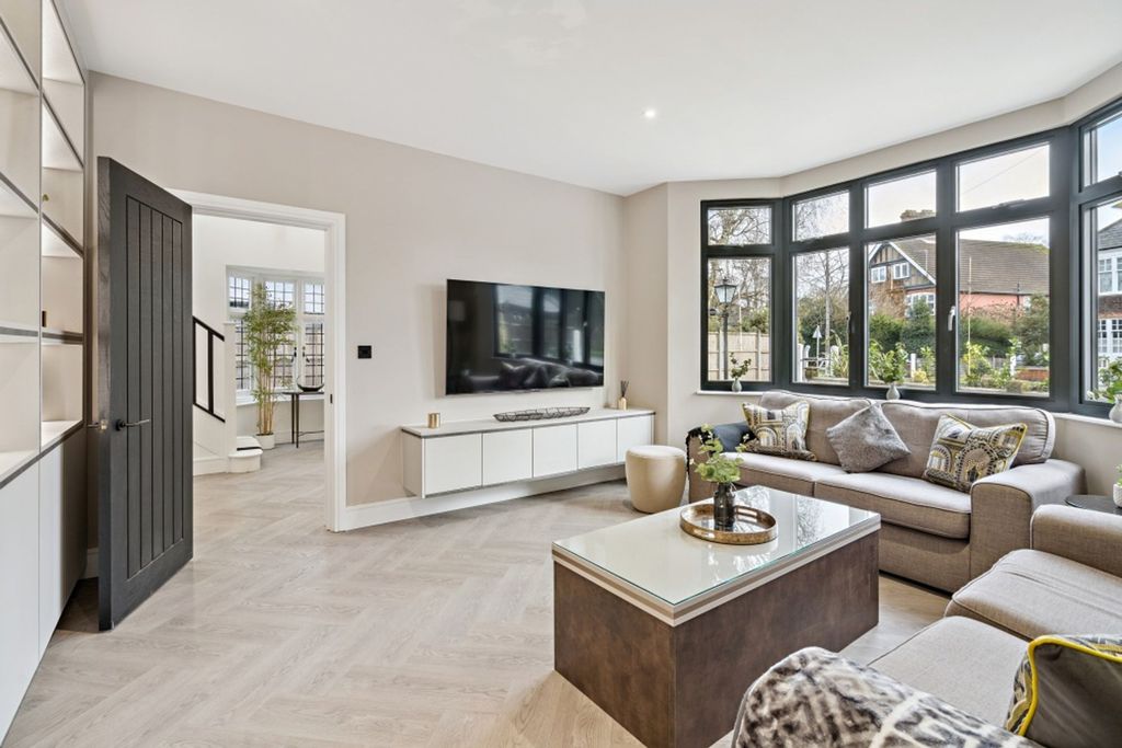 Additional image 5 of 5 bed detached house for saleAldenham Road, Bushey WD23
