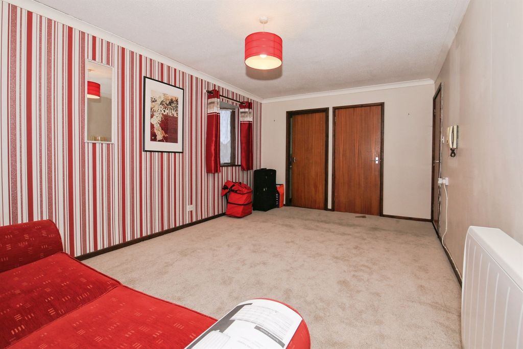 Additional image 3 of 1 bed flat for saleRobingoodfellows Lane, March PE15