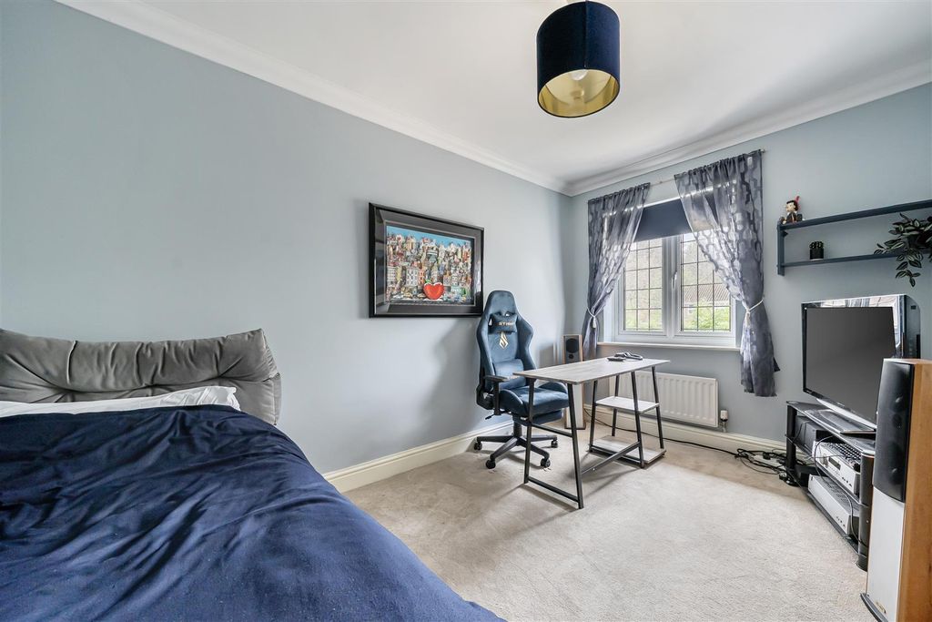 Additional image 15 of 5 bed detached house for saleGolf Drive, Camberley GU15