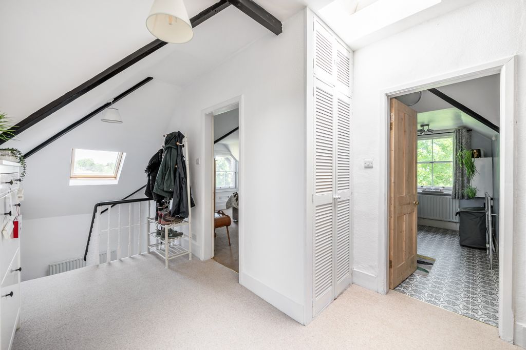 Additional image 17 of 2 bed flat for saleHarestone Hill, Caterham CR3