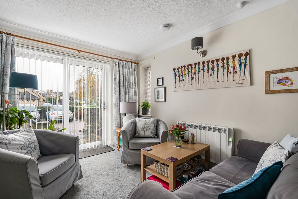 Additional image 3 of 2 bed flat for saleBarclay Court, Trafalgar Road, Cirencester, Gloucestershire GL7