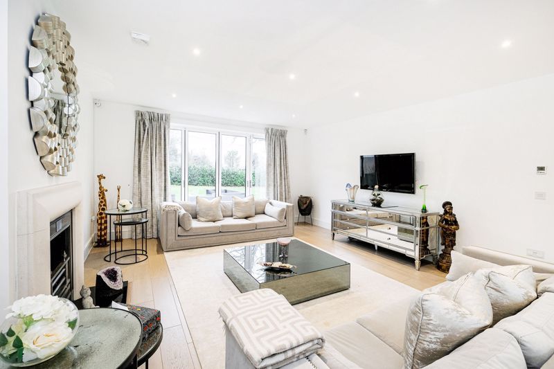 Additional image 8 of 5 bed detached house for saleHigh Road, Chigwell IG7