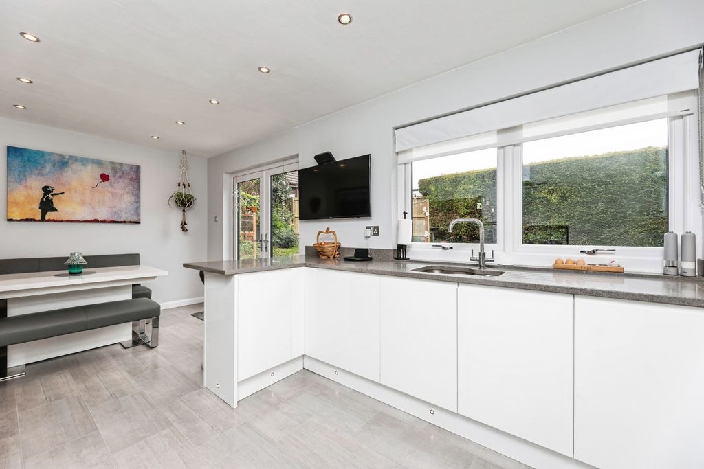 Additional image 8 of 4 bed detached house for saleHillcrest Mount, Townville, Castleford WF10