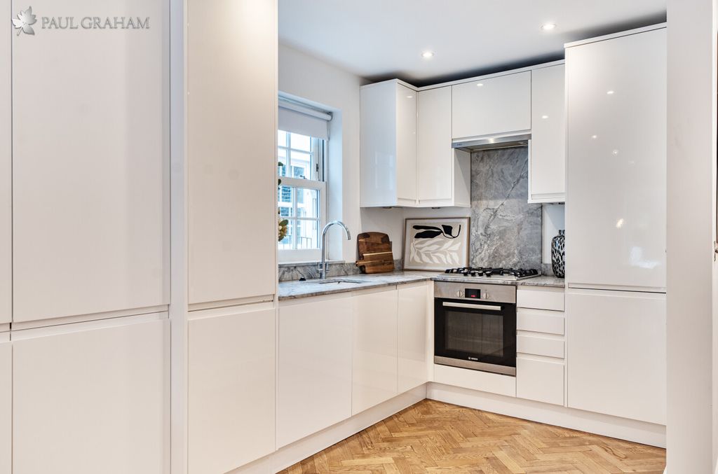 Additional image 2 of 2 bed flat for saleNicole Lodge, Carshalton SM5