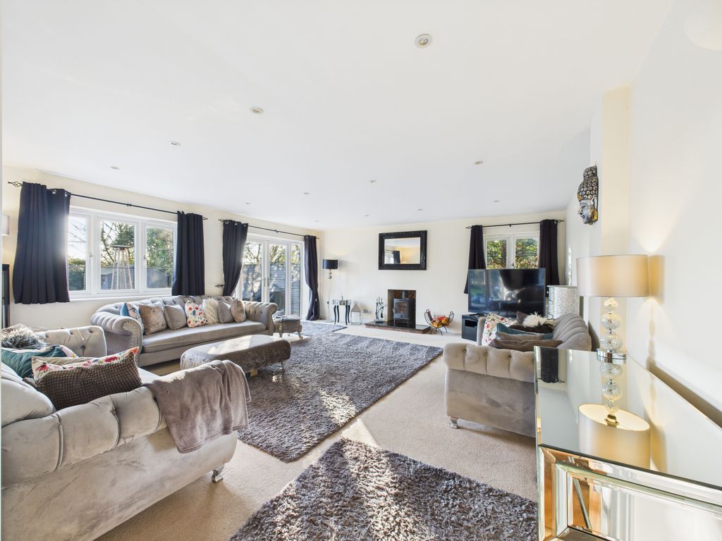 Additional image 4 of 4 bed detached house for saleSprigs Holly Lane, Chinnor, Oxfordshire OX39