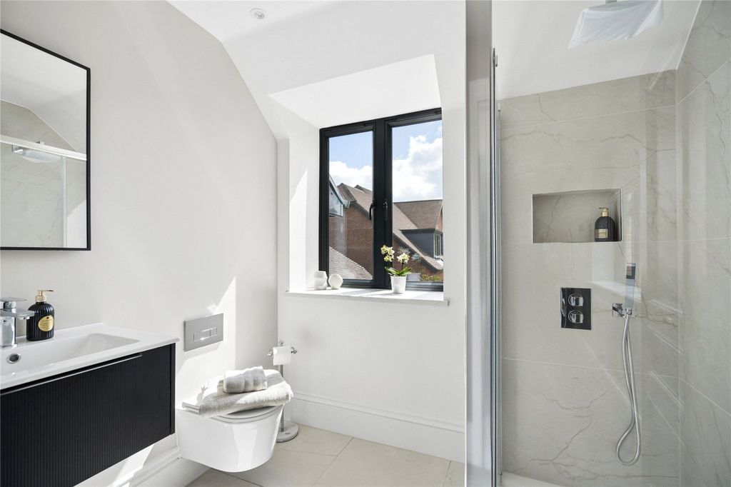 Additional image 13 of 5 bed detached house for saleMill Farm, Mill Lane, Chalfont St. Giles, Buckinghamshire HP8
