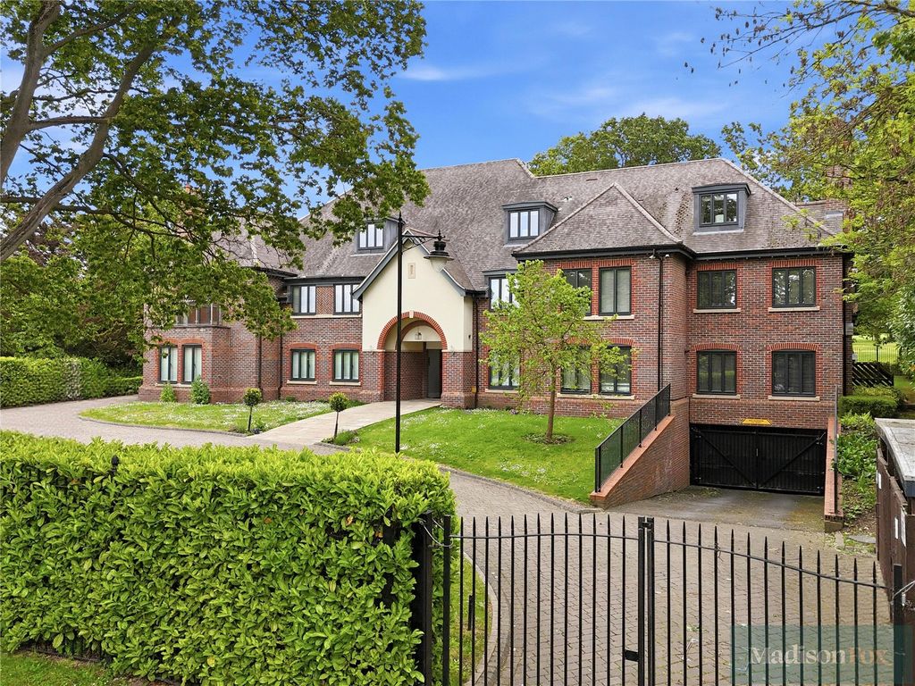 Additional image 26 of 2 bed flat for saleHigh Road, Chigwell, Essex IG7