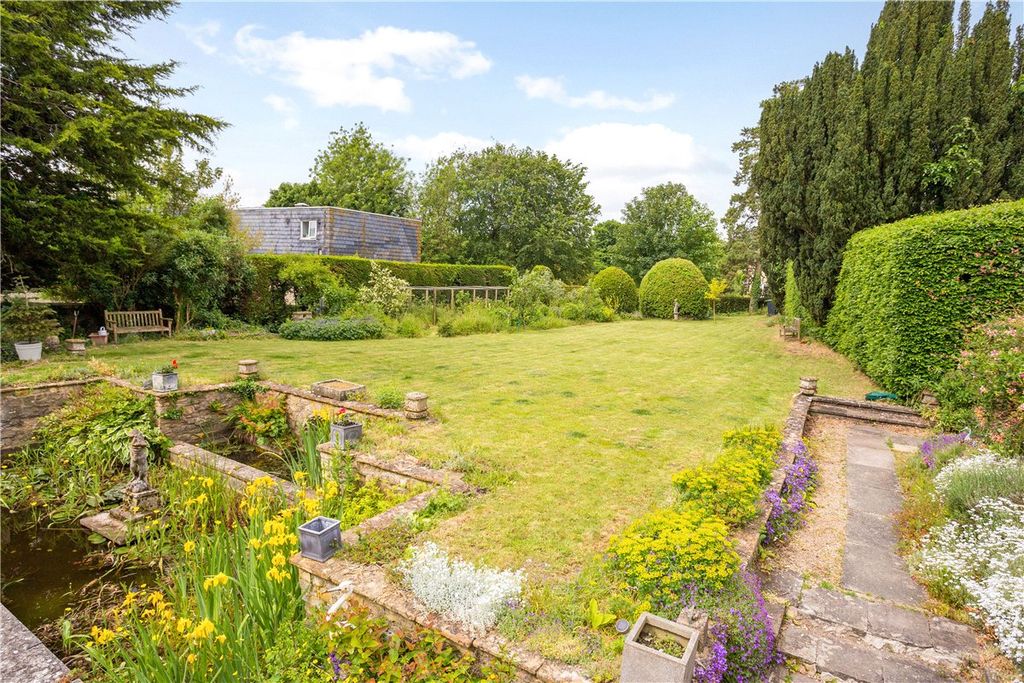 Additional image 5 of 4 bed semi-detached house for saleCastle Street, Calne, Wiltshire SN11