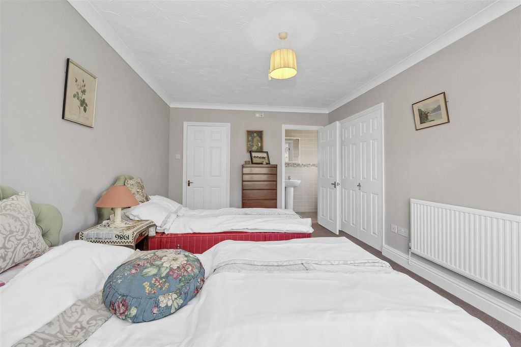 Additional image 10 of 3 bed detached bungalow for salePine Leys, Bury St Edmunds IP32