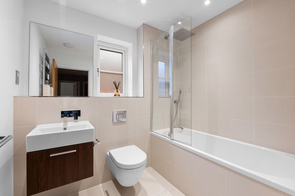 Additional image 16 of 5 bed detached house for saleHolland Park, Caterham CR3