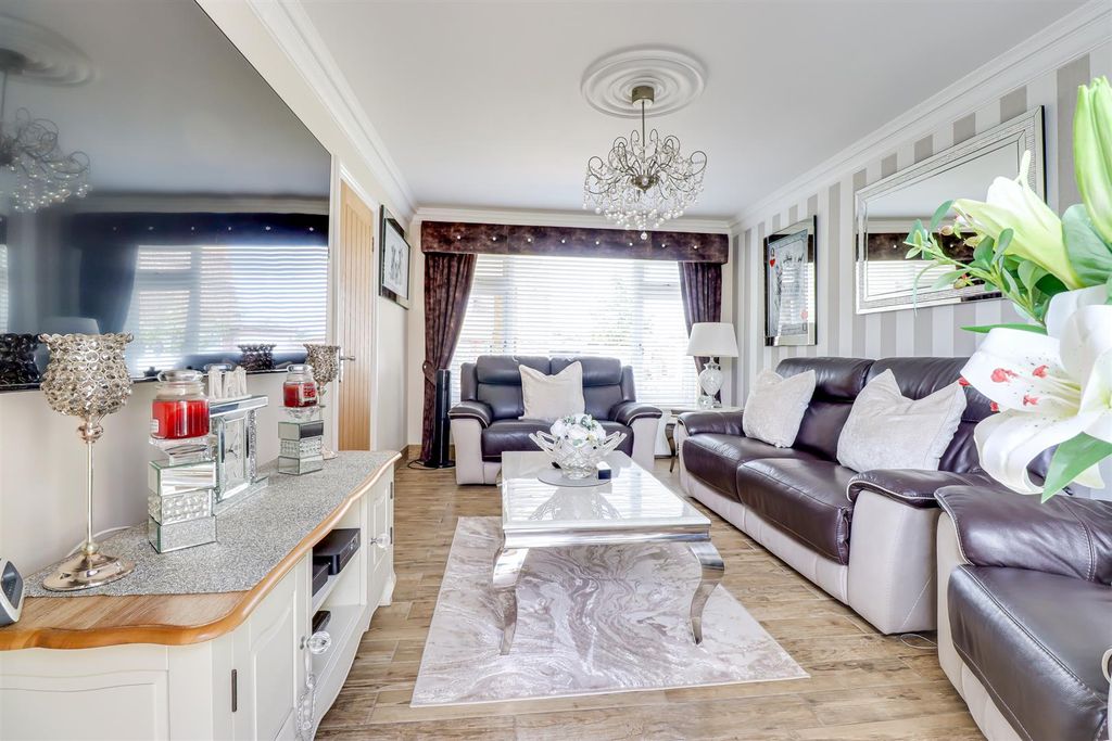 Additional image 10 of 4 bed detached house for saleBarbara Avenue, Canvey Island SS8