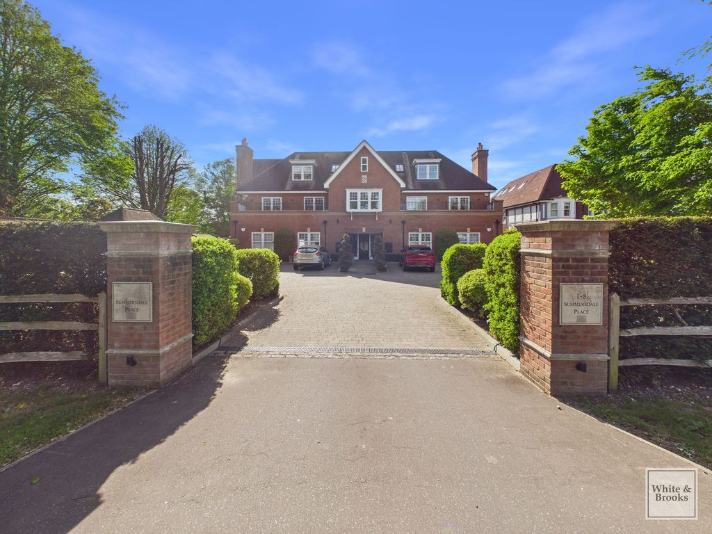 2 bed flat for saleLavant Road, Chichester PO19