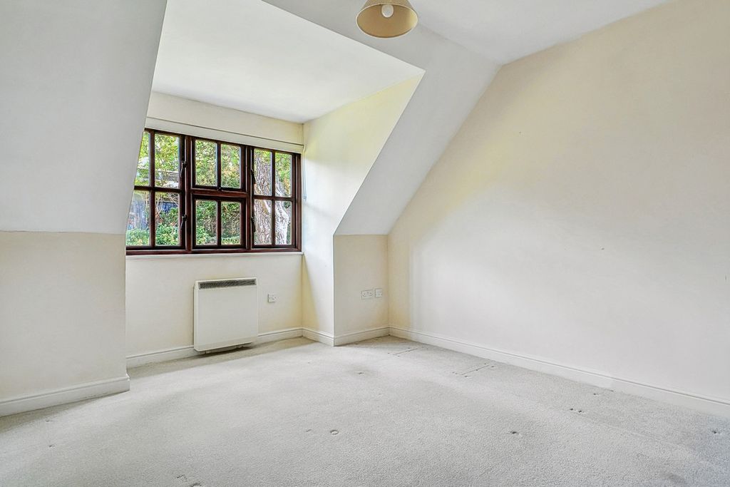 Additional image 11 of 2 bed flat for saleEast Street, Chesham HP5