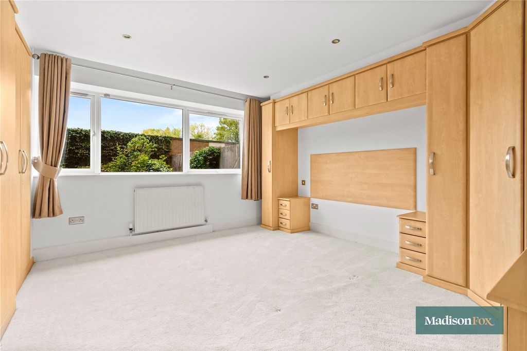 Additional image 12 of 2 bed flat for saleThe Bowls, Chigwell, Essex IG7