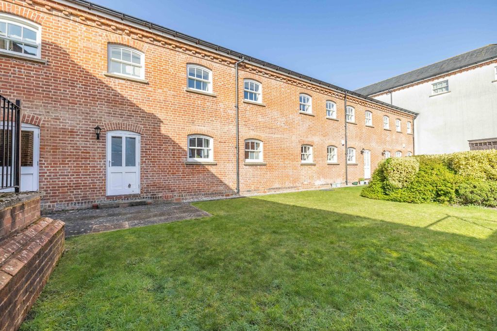Additional image 8 of 2 bed flat for saleGeorge Roche Road, Canterbury, Kent CT1