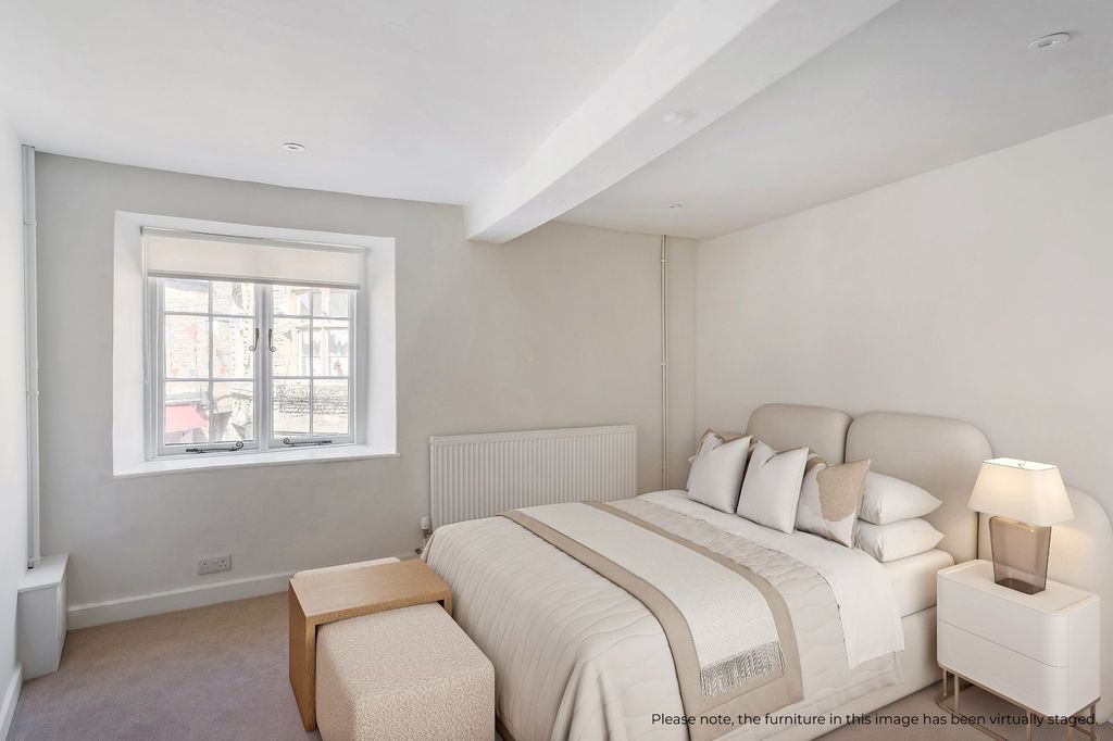 Additional image 19 of 10 bed town house for salePark Street, Cirencester, Gloucestershire GL7