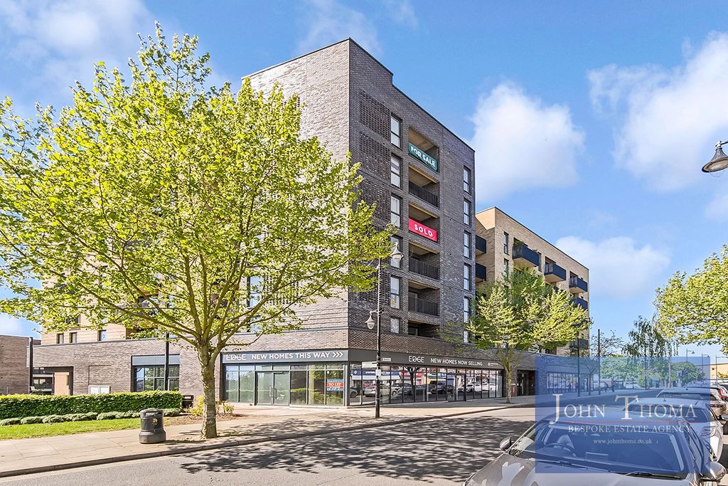 Additional image 2 of 2 bed flat for saleHyneholt House, Manford Way, Chigwell IG7
