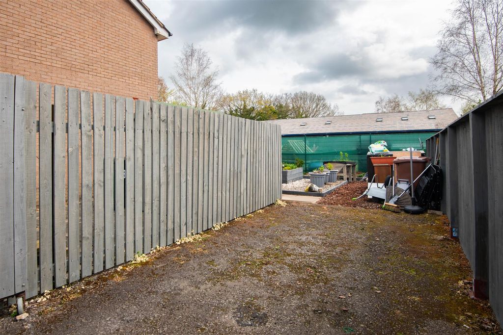 Additional image 15 of 1 bed flat for saleOak Croft, Clayton-Le-Woods, Chorley PR6