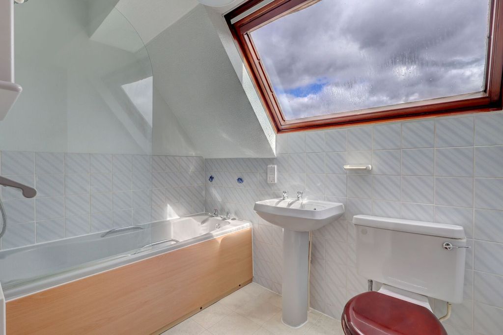 Additional image 7 of 1 bed flat for saleMalthouse Square, Princes Risborough, Buckinghamshire HP27