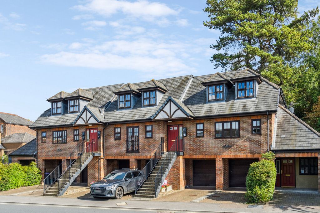 Additional image 3 of 2 bed flat for saleEast Street, Chesham HP5