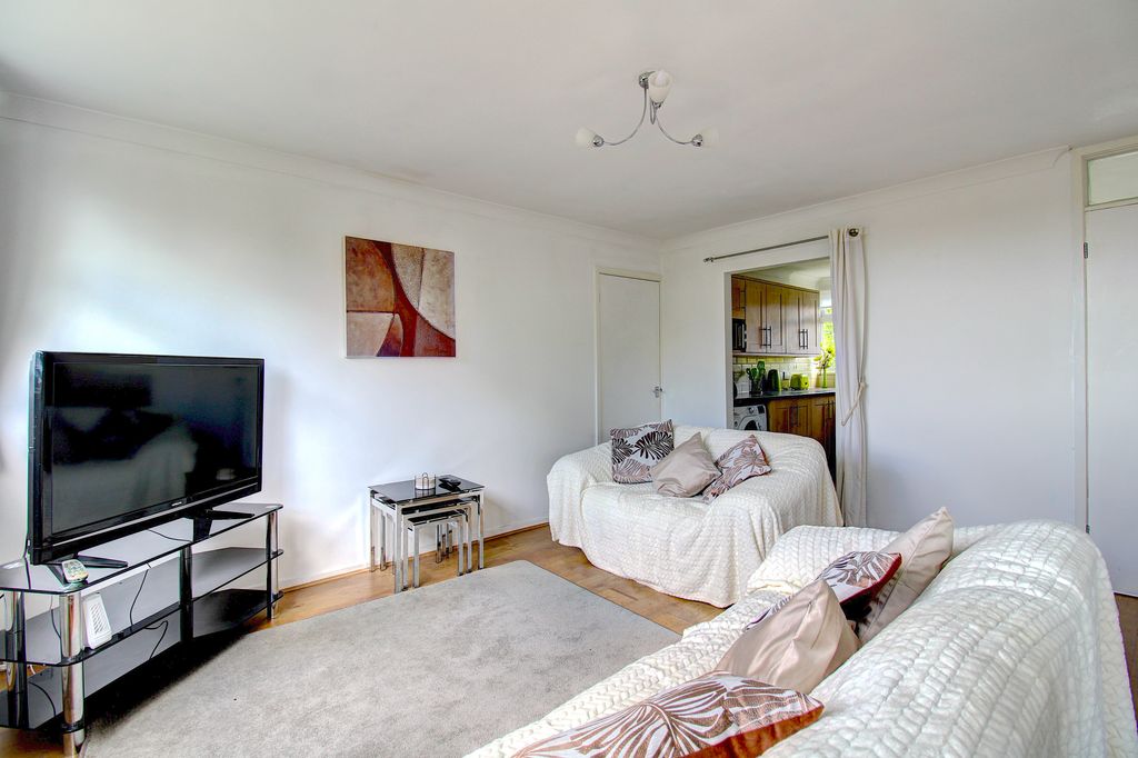 Additional image 3 of 3 bed flat for saleGarrick Road, Lichfield WS13