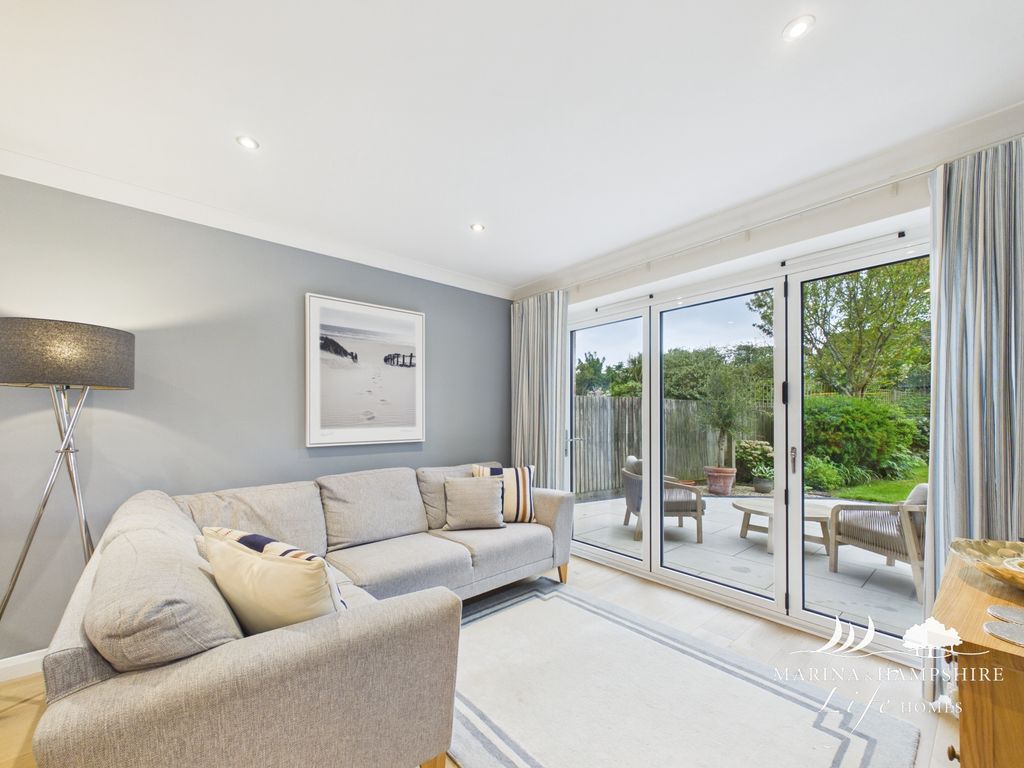 Additional image 13 of 4 bed detached house for saleDunstan Close, Chichester PO19