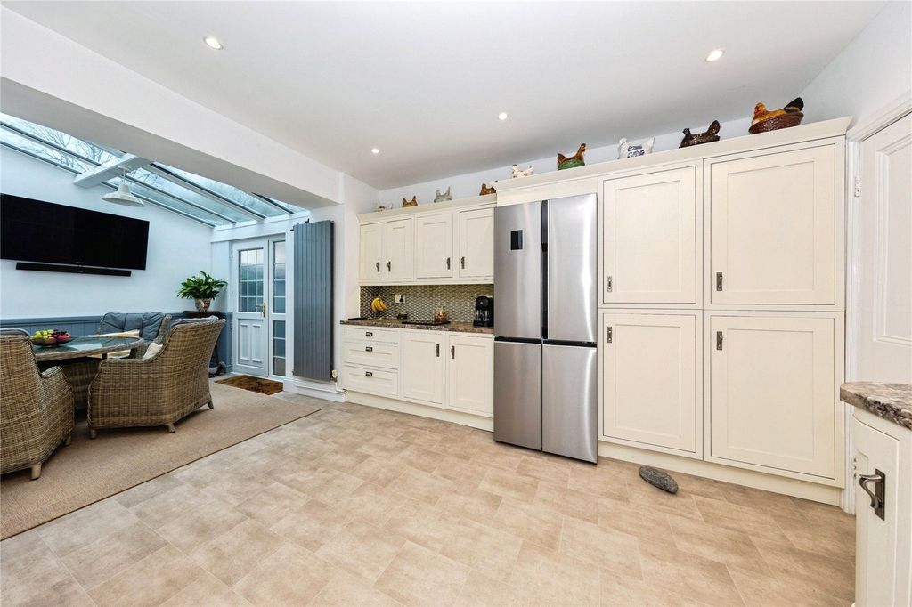 Additional image 12 of 3 bed bungalow for saleGwscwm Road, Burry Port, Carmarthenshire SA16