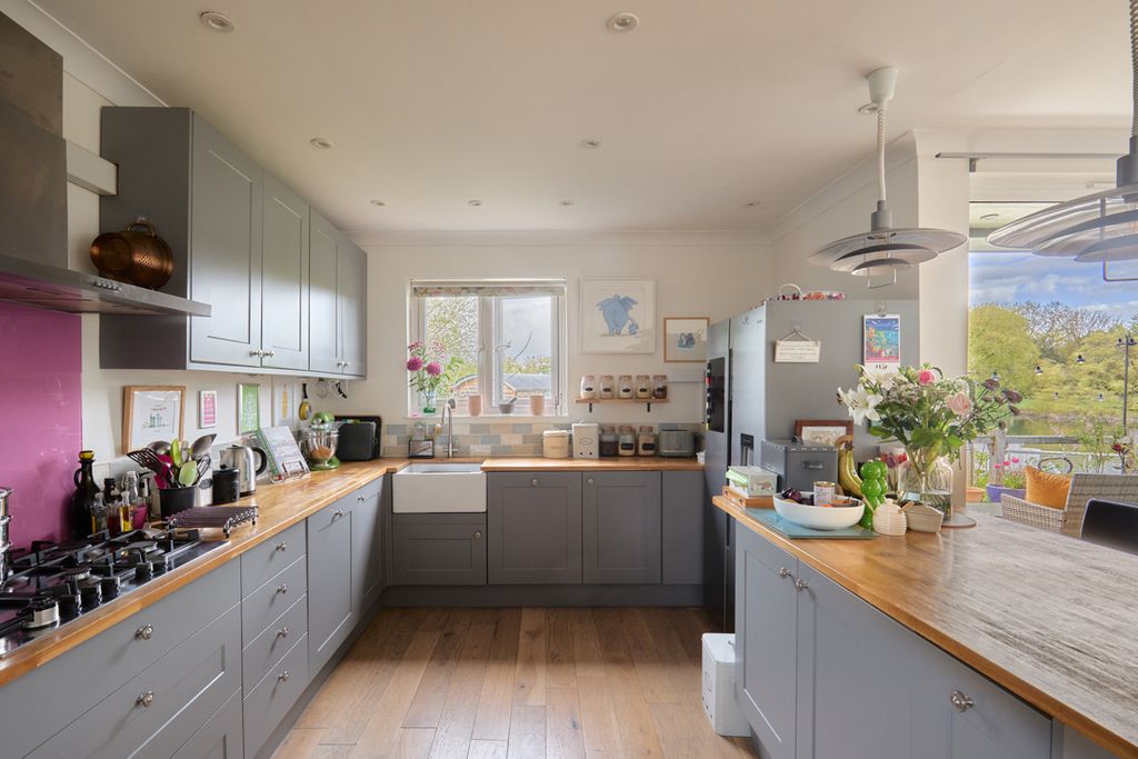 Additional image 15 of 2 bed detached house for saleLaleham Reach, Chertsey KT16