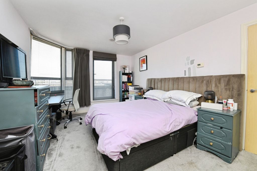 Additional image 5 of 2 bed flat for saleVictoria Court, New Street, Chelmsford, Essex CM1