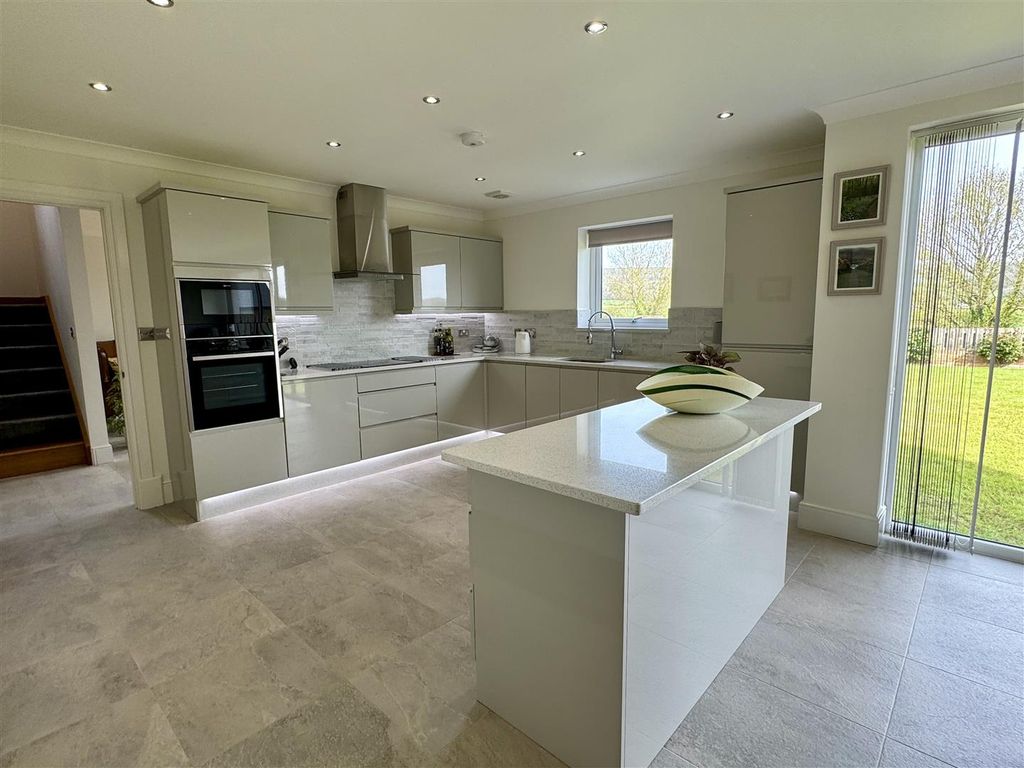Additional image 10 of 5 bed detached house for saleGrey Hill Court, Caerwent, Caldicot NP26