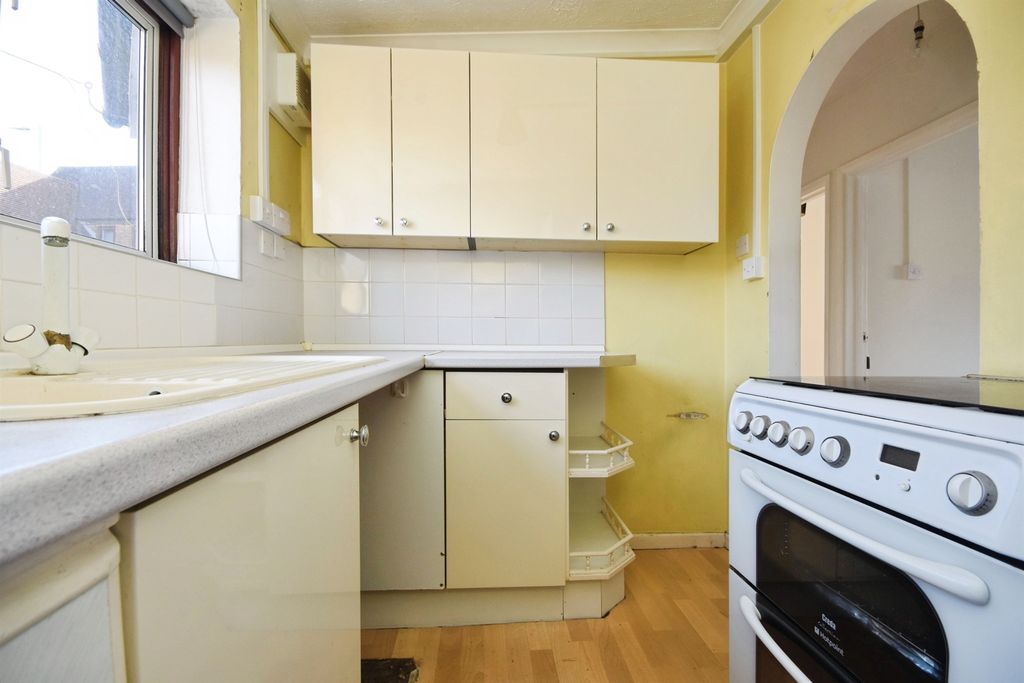 Additional image 6 of 4 bed maisonette for saleMildmay Road, Chelmsford CM2