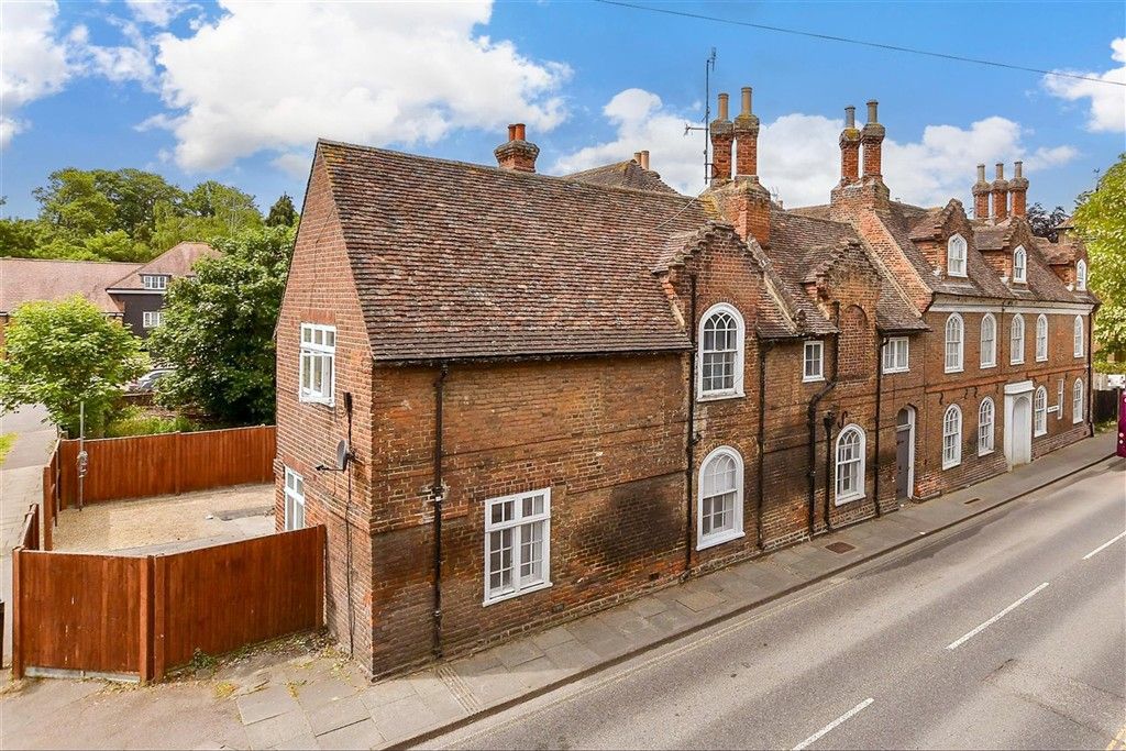 Additional image 3 of 3 bed flat for saleOld Dover Road, Canterbury, Kent CT1
