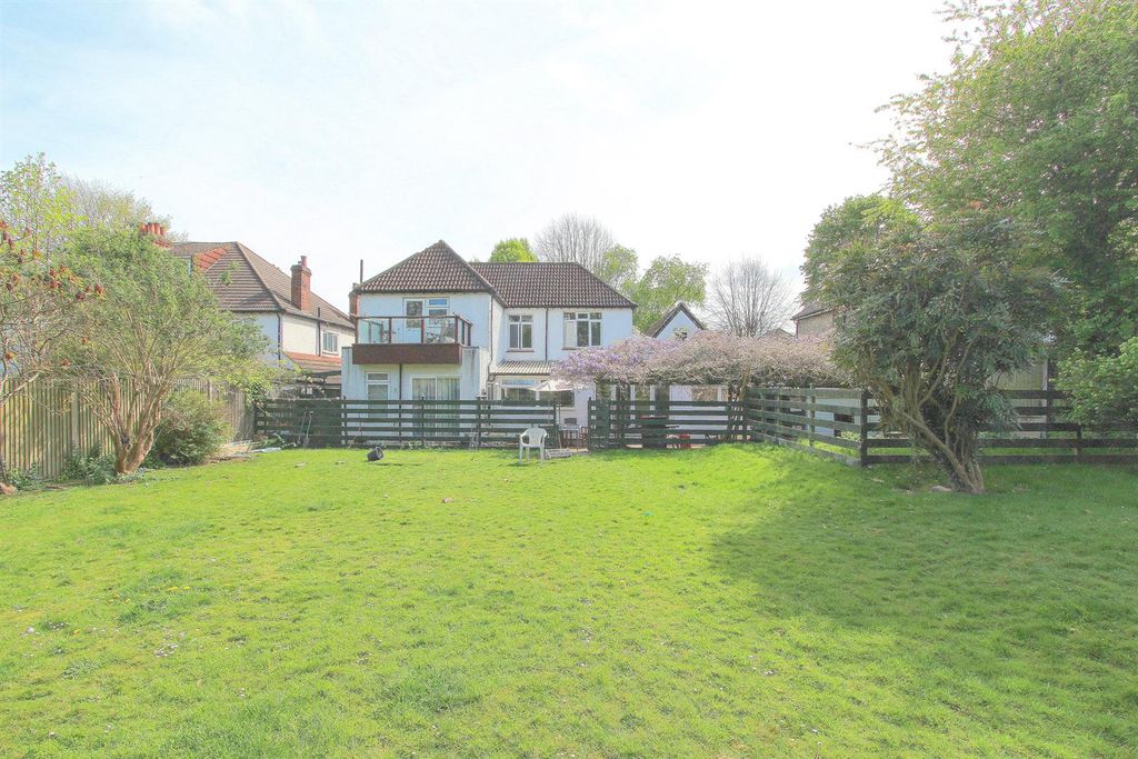 Additional image 4 of 6 bed detached house for saleCarshalton Park Road, Carshalton SM5