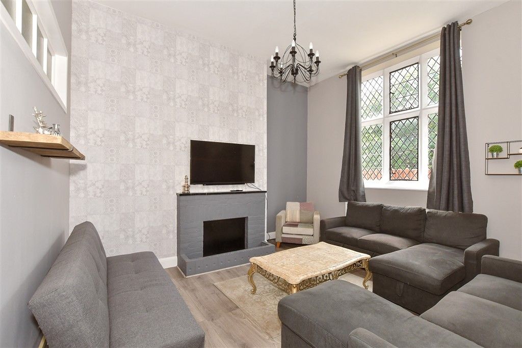 3 bed flat for saleOld Dover Road, Canterbury, Kent CT1
