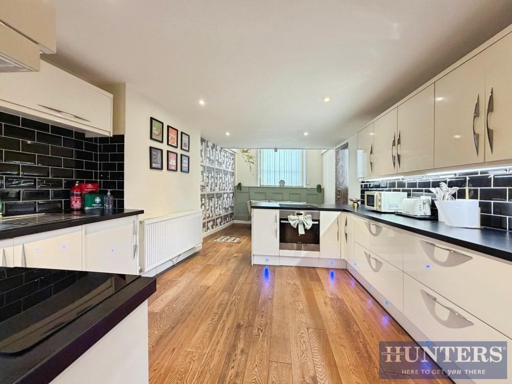 Additional image 3 of 2 bed flat for saleHigh Street, Chatham ME4