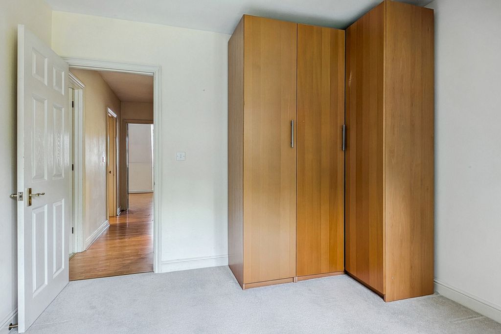 Additional image 14 of 2 bed flat for saleEast Street, Chesham HP5