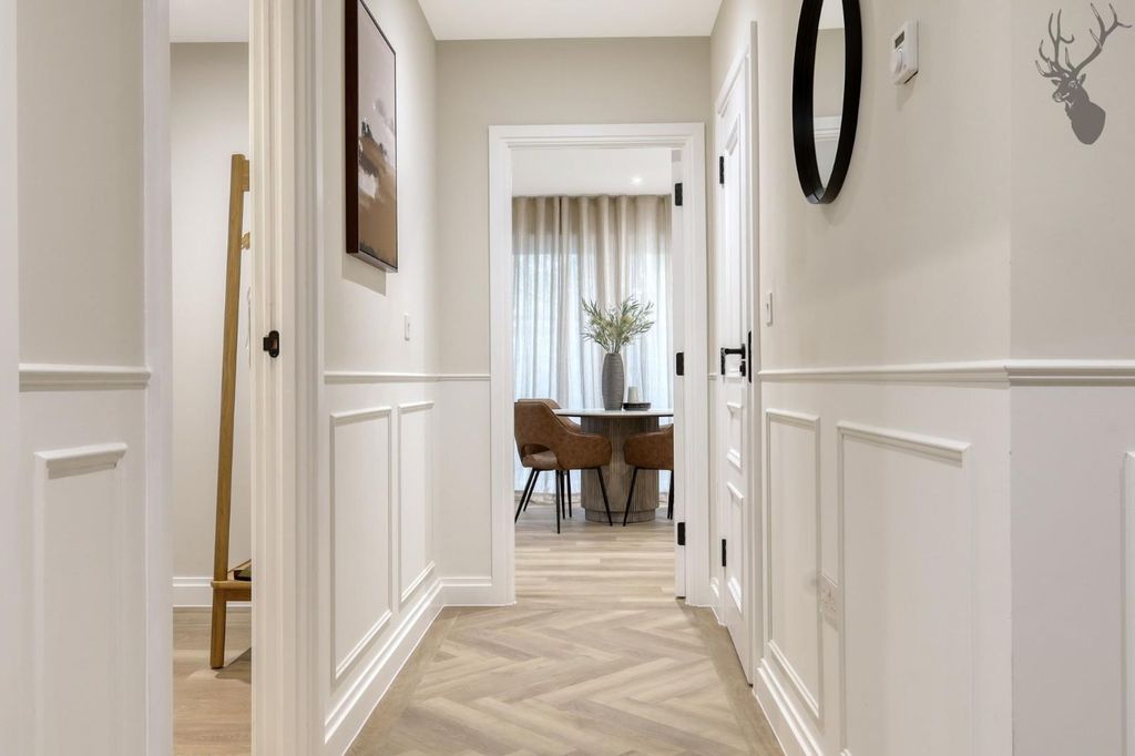 Additional image 11 of 2 bed flat for saleHigh Road, Chigwell IG7
