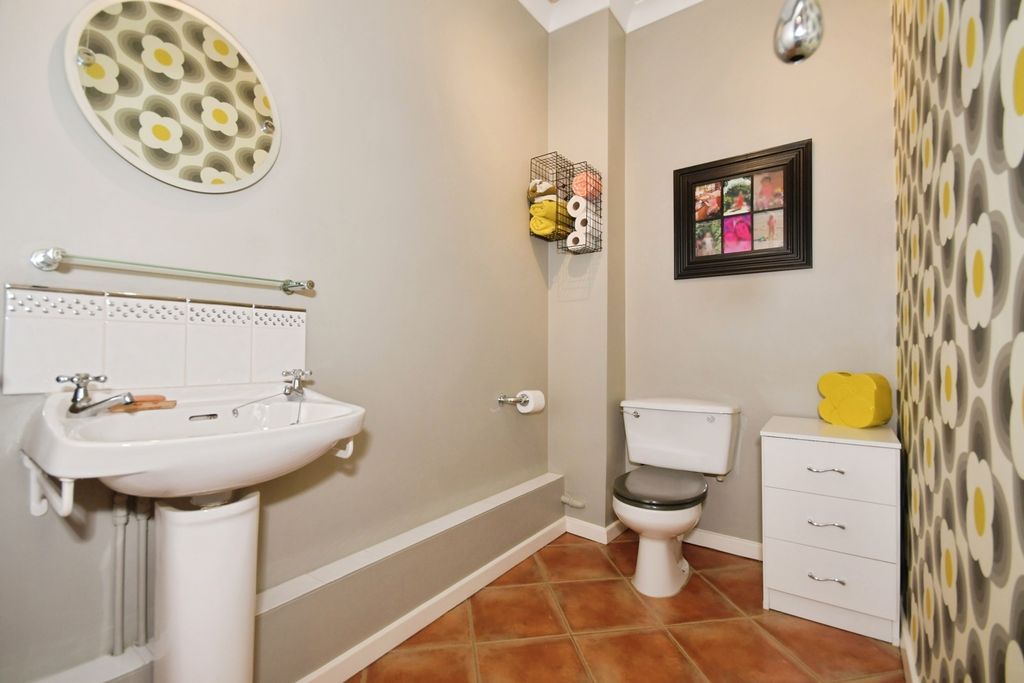 Additional image 20 of 5 bed detached house for saleCromwell Road, Chesterfield, Derbyshire S40