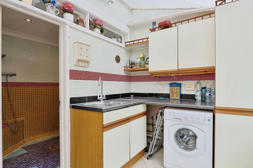 Additional image 13 of 4 bed detached house for saleDurlston Crescent, Christchurch BH23