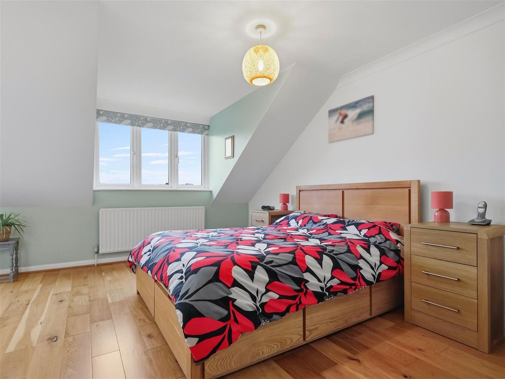 Additional image 18 of 5 bed town house for saleAsquith Close, Christchurch BH23