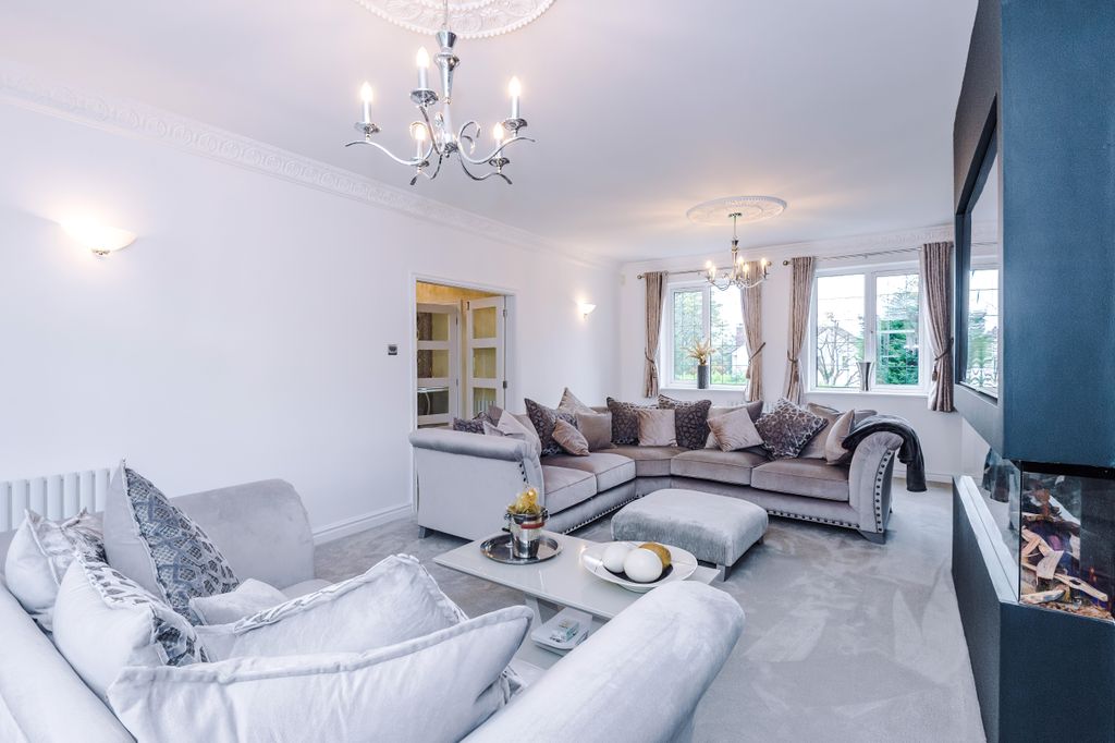 Additional image 8 of 5 bed detached house for saleParkside Drive South, Whittle-Le-Woods, Chorley, Lancashire PR6